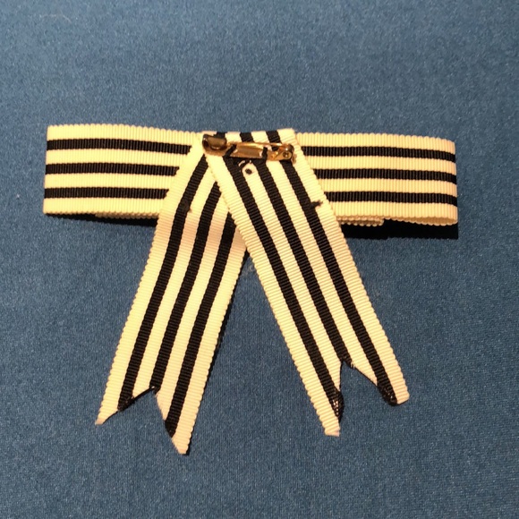 Brooch - Picture 2 of 6